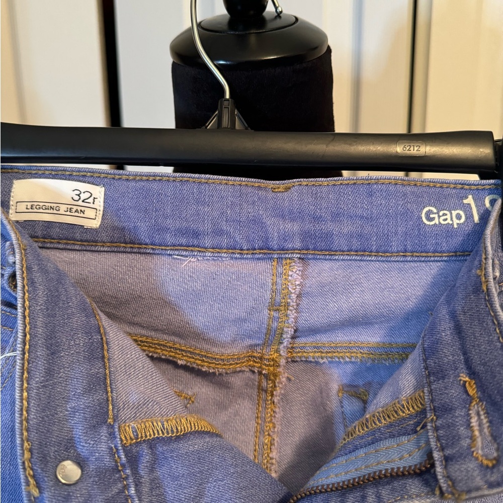 UEC Gap Jeans - Picture 2 of 5